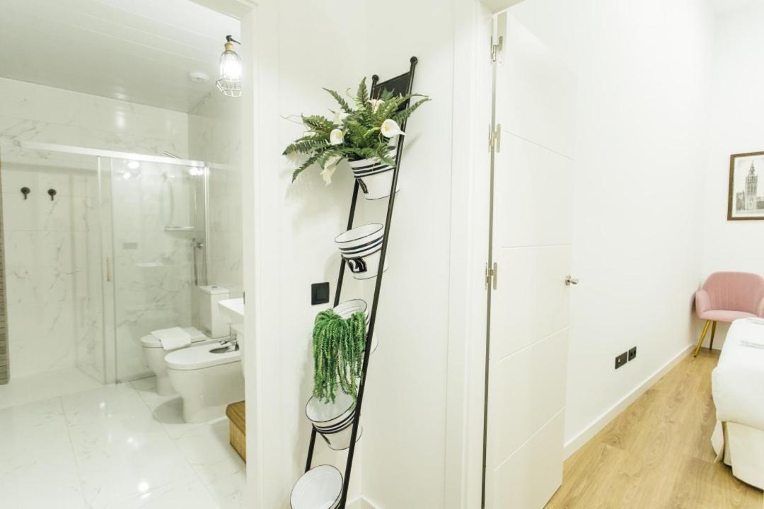 Апартаменты Modern With Seasonal Swimming Pool- 1Bd 1Bth- Goyeneta Севилья Экстерьер фото