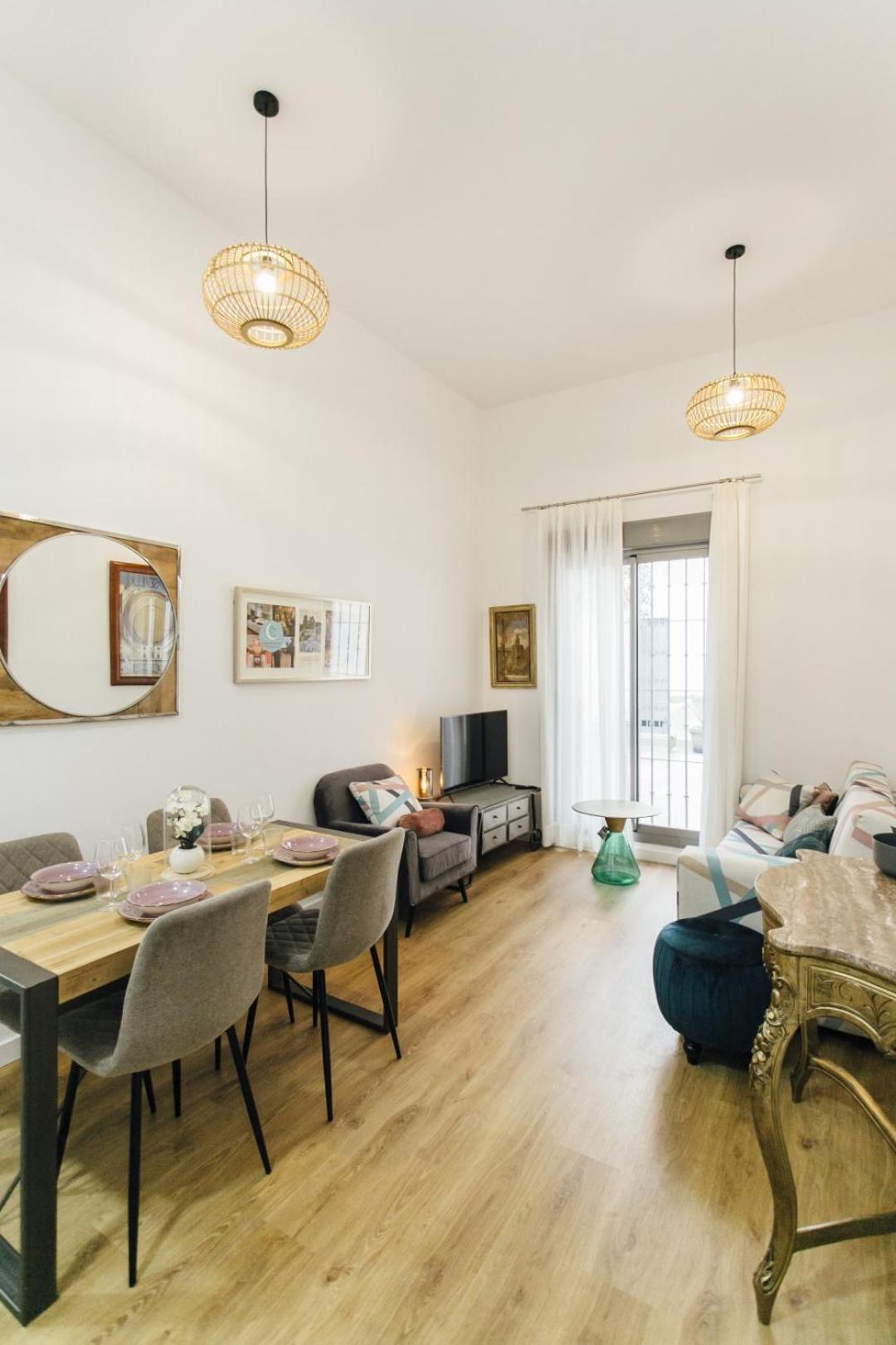 Апартаменты Modern With Seasonal Swimming Pool- 1Bd 1Bth- Goyeneta Севилья Экстерьер фото